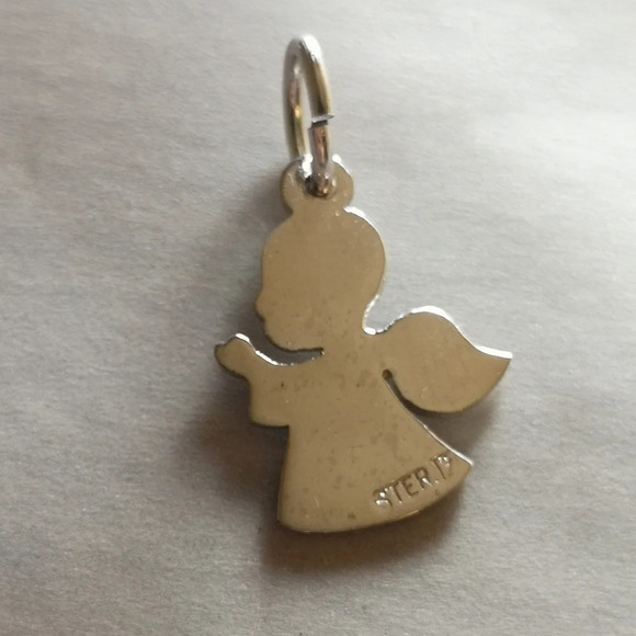 Jewelry - Vintage  sterling angel pendant